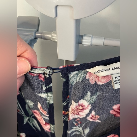 AMERICAN‎ EAGLE 🦅 FLORAL 🌺 ROMPER size medium - Picture 6 of 13